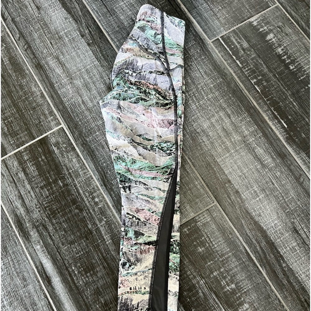 Lululemon Mesh panel legging